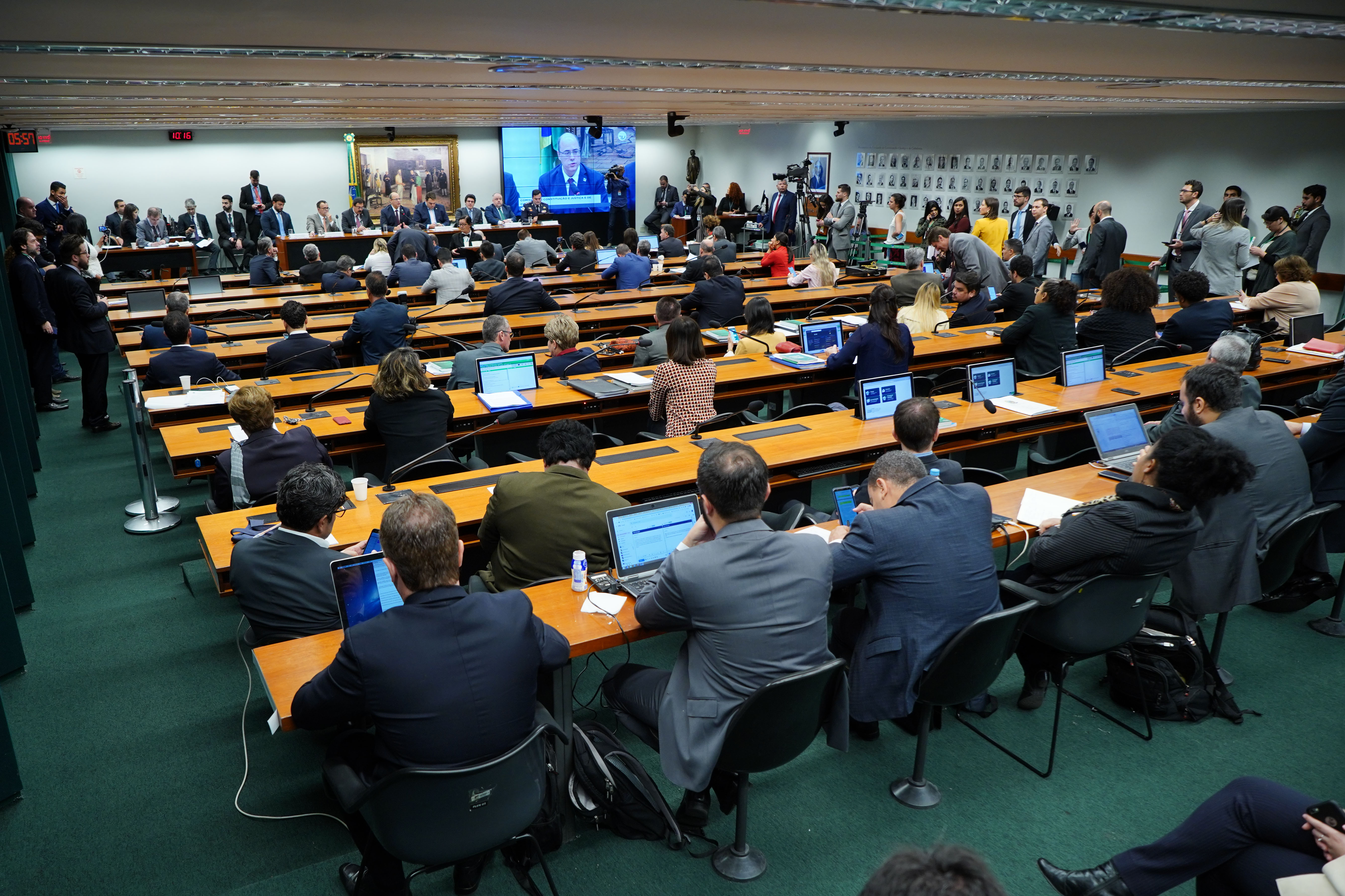 CCJC aprova confisco de equipamento usado em caso de crime doloso