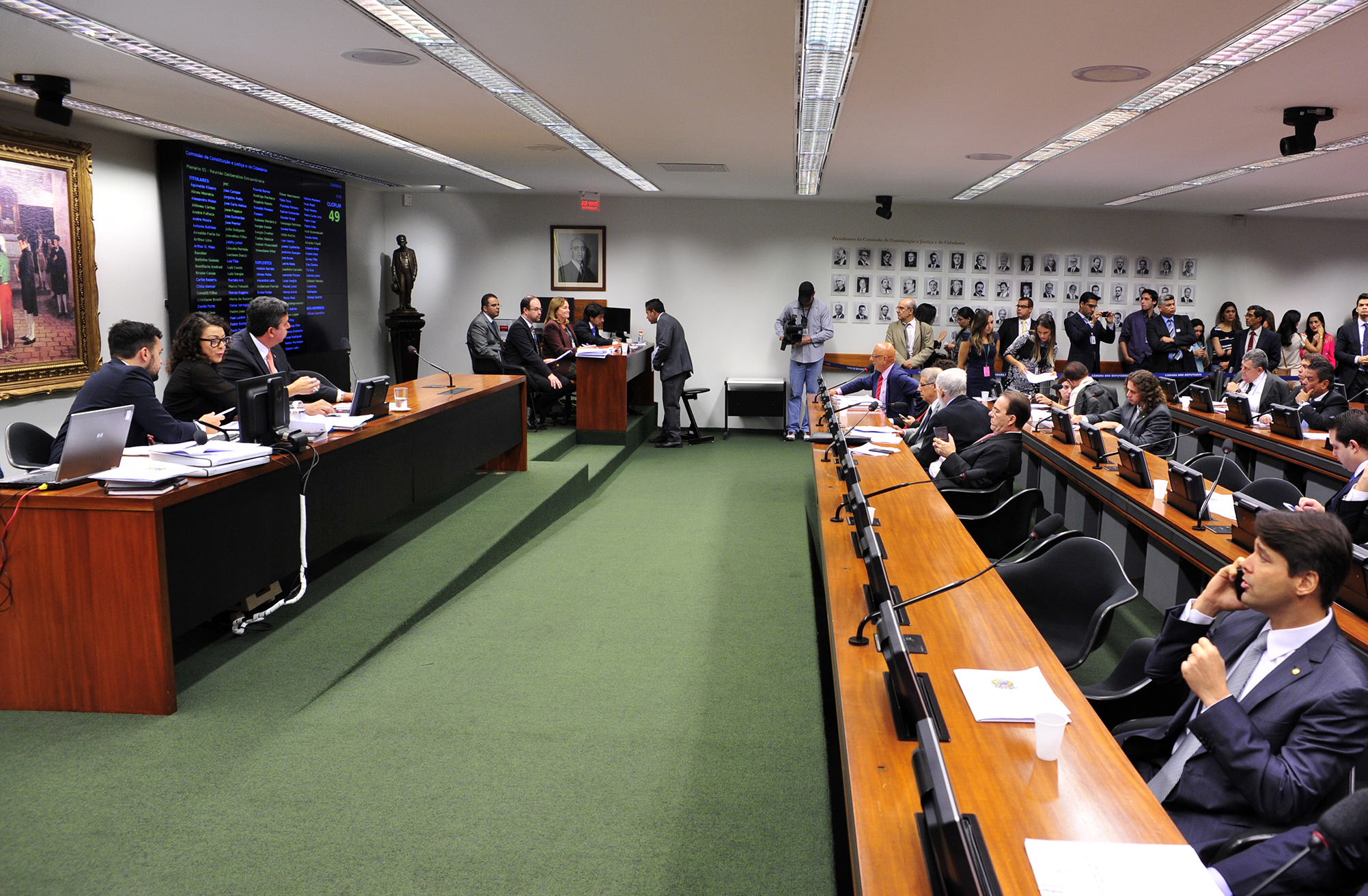 CCJC aprova criação de cargos em cartórios eleitorais