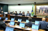CCJC aprova detenção para quem bloquear de forma indevida vias públicas