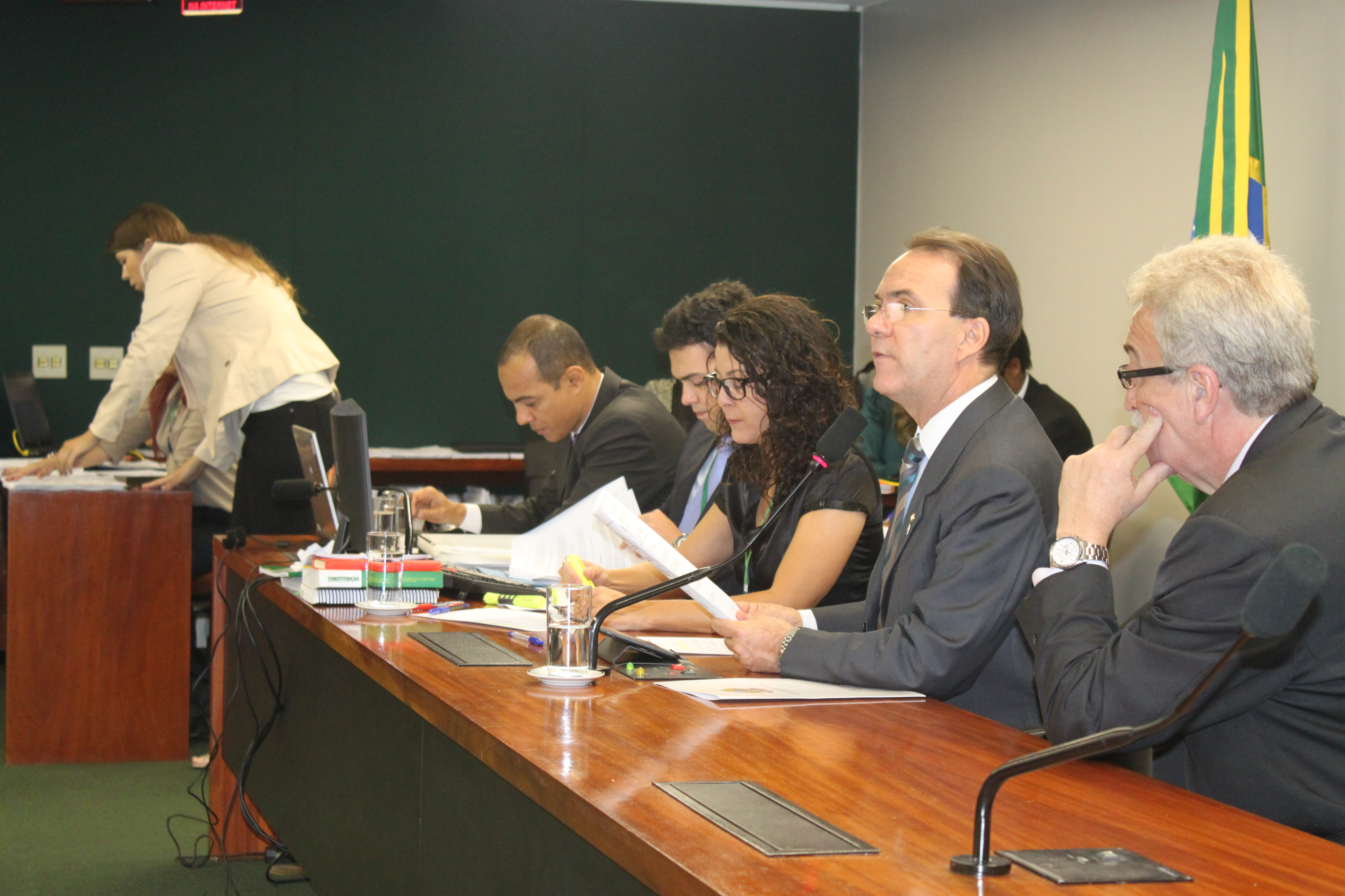 CCJC aprova inclusão do tratamento de câncer por via oral nos planos de saúde particulares