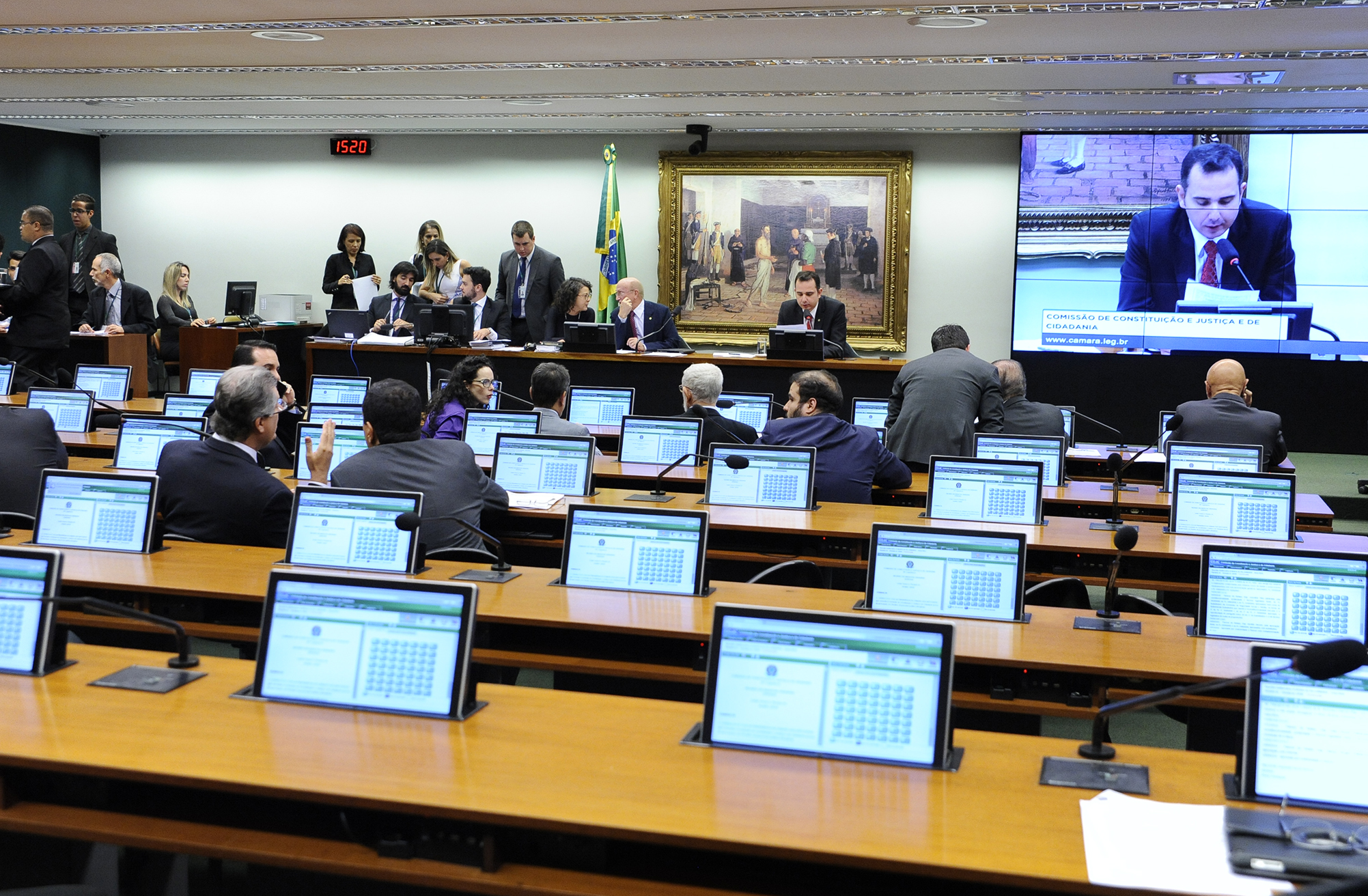 CCJC aprova isenção de IPTU para imóveis alugados para templos religiosos