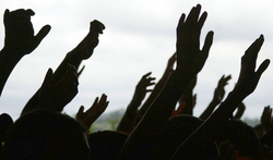 CCJC aprova limites para emissão de som em templos religiosos