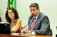 CCJC aprova pena maior para crime de falsa identidade praticado pela internet