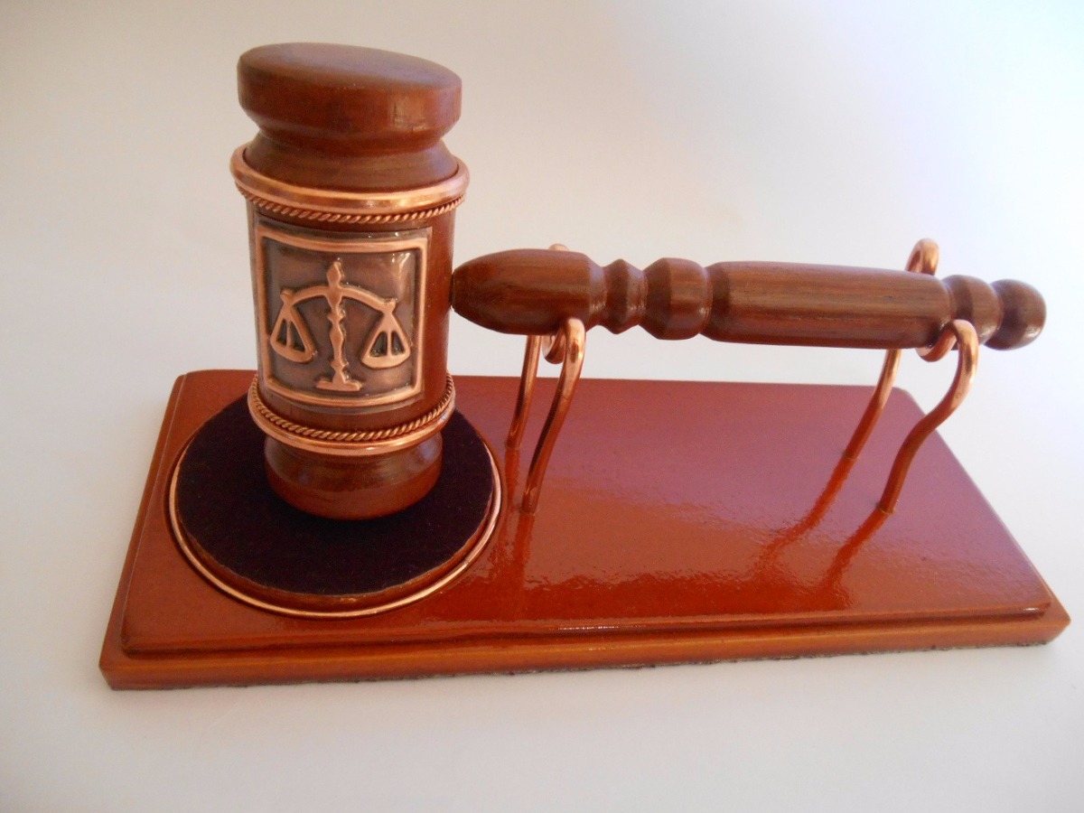 CCJC aprova projeto que garante ao advogado ficar em piso na mesma altura do juiz