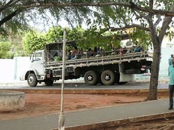 CCJC aprova projeto que permite transporte de romeiros em carrocerias de caminhão