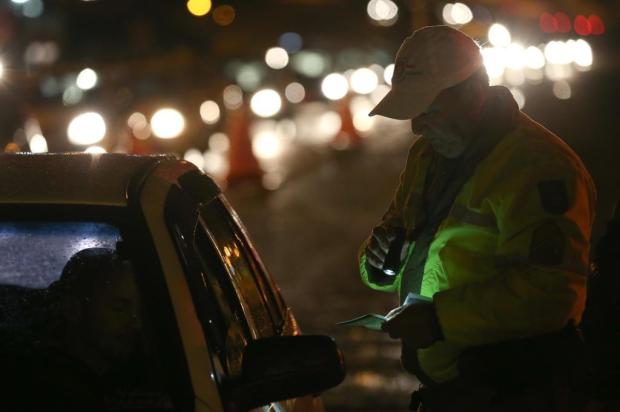 CCJC rejeita projeto que proíbe uso de aplicativo para alertar blitz no trânsito