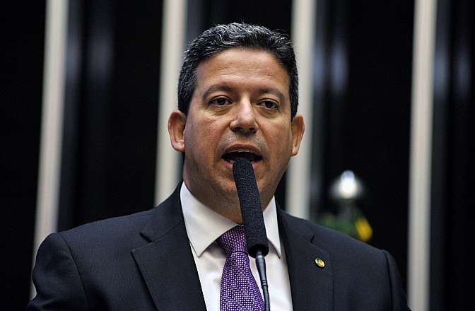 Deputado Arthur Lira é o novo Presidente da CCJC