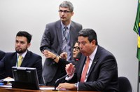 Projeto que torna crime aliciar pessoas para tráfico de órgãos é aprovado na CCJC