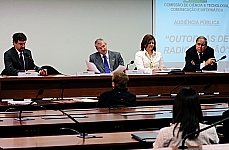 Luiza Erundina quer auditoria do TCU nos contratos de concessão das empresas de radiodifusão sonora e de sons e imagens