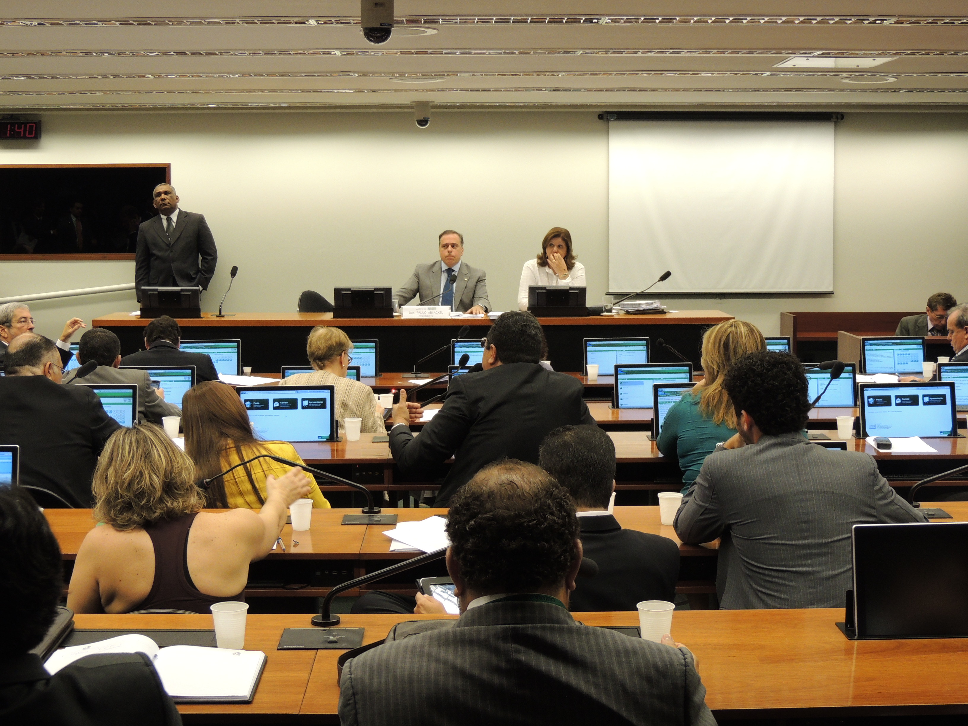 Comissão fará audiência sobre transmissão de eventos esportivos e culturais por emissoras públicas