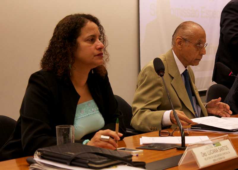 Democratização dos meios de comunicação em debate