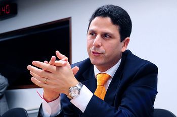 Rejeitado PL que obriga as operadoras a concederem minutos adicionais quando o usuário fica sem créditos de celular