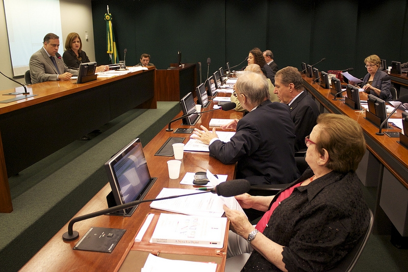 Requerimentos de audiência pública, convocação e informações na pauta da CCTCI