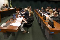 Uso de seres vivos em pesquisas será tema de audiência