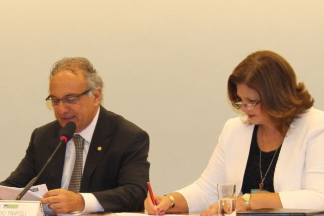 A pedido de Tripoli, CCTCI debate licitação de faixa para internet 4G