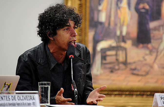 Fora do Eixo e Mídia Ninja: uma nova estética de jornalismo e política