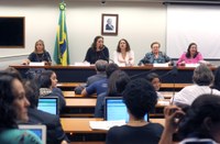 Parlamentares e sociedade civil buscam o fim da concentração midiática