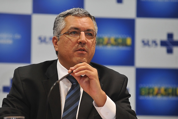 Padilha defende projeto que cria fundação pública para atuar na saúde