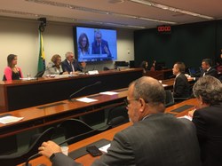 CDC discute segurança de dados do consumidor