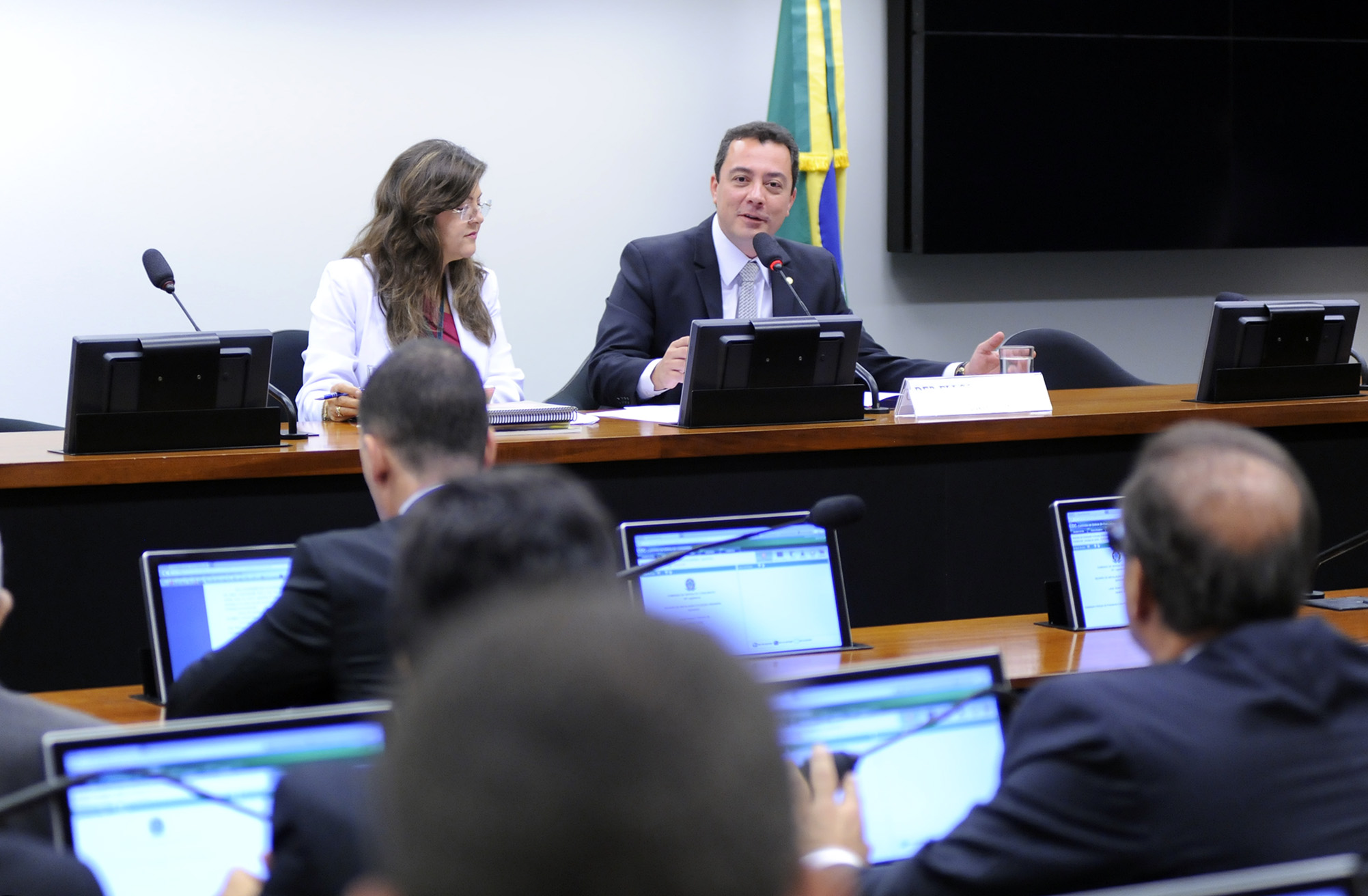 Fiscalização da telefonia fixa e móvel domina reunião da Comissão