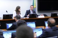 Fiscalização da telefonia fixa e móvel domina reunião da Comissão