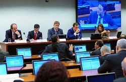 CDC pede esclarecimentos sobre aumento de passagens após fim de franquia de bagagem