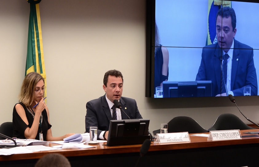 Comissão aprova emenda de Eli que fortalece Procons no Orçamento