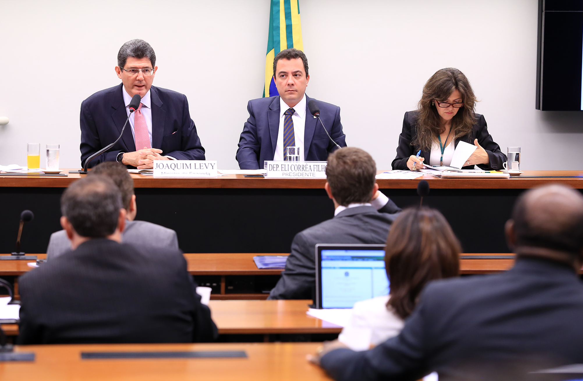 Comissão recebe Ministro Levy em Audiência Pública.