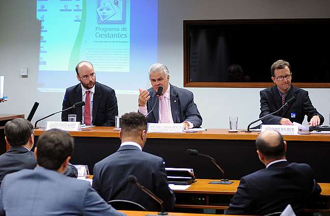 Comissão defende desoneração fiscal de medicamentos