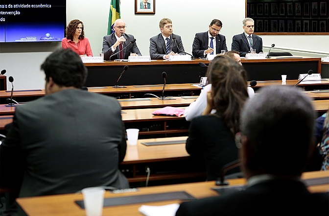 Rodrigo Martins: internet fixa ilimitada é um direito essencial para exercício da cidadania