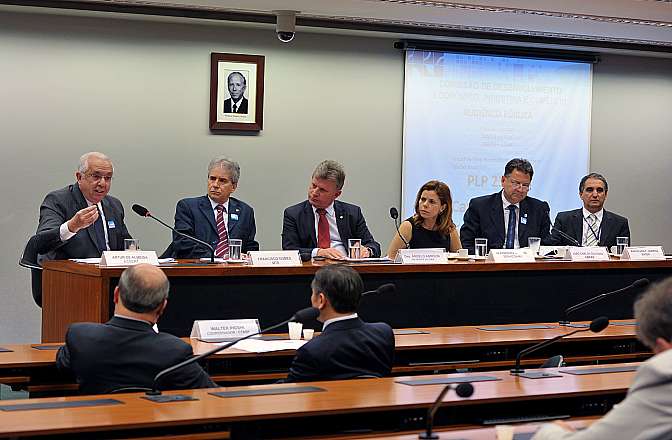 FOTO AUDIÊNCIA CARTÕES DE BENEFÍCIO