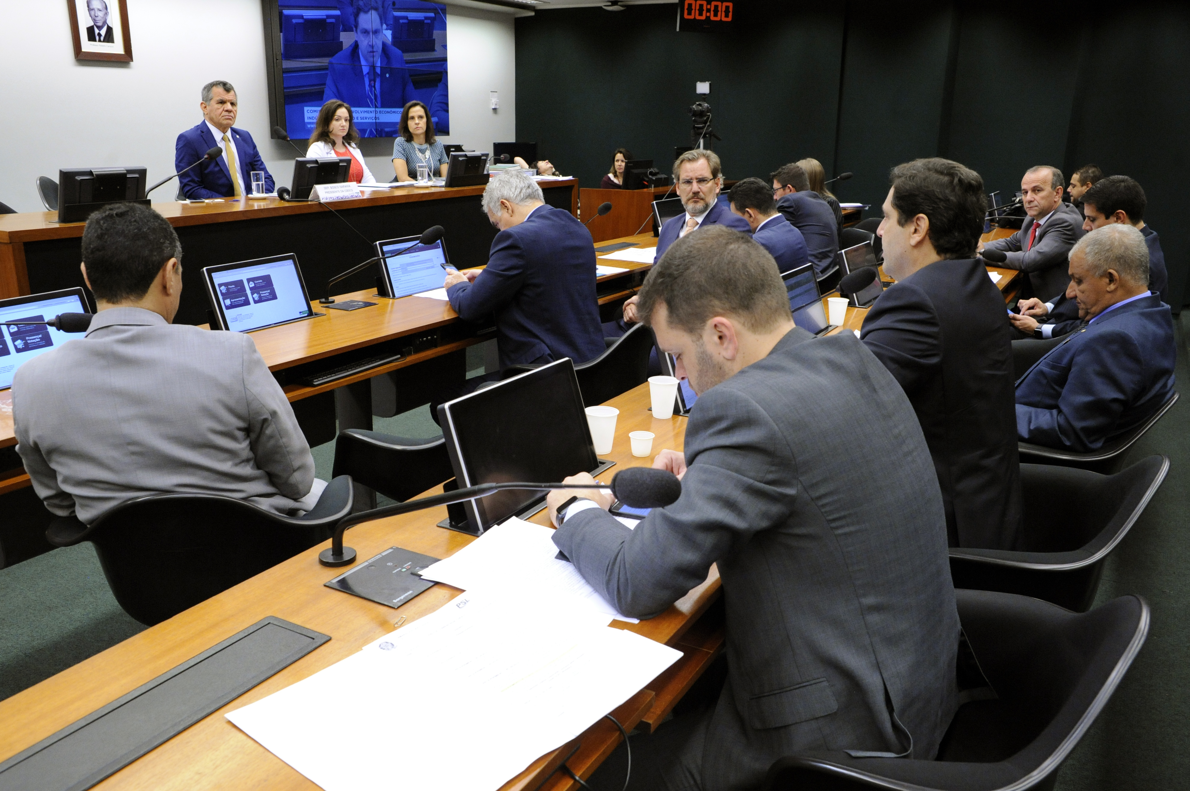 Aprovada subcomissão para propor nova política industrial para o Brasil