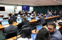 Cinemas do país deverão ter cadeiras numeradas e ingressos comercializados dois dias antes