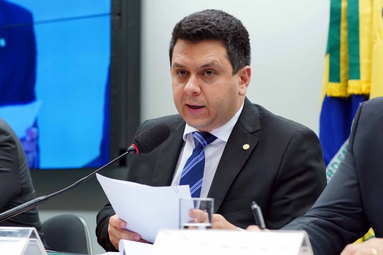 Comissão aprova extensão de benefício fiscal para montadora instalada fora do eixo Sul-Sudeste