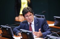 Comissão aprova limite para metal tóxico em bijuterias e brinquedos