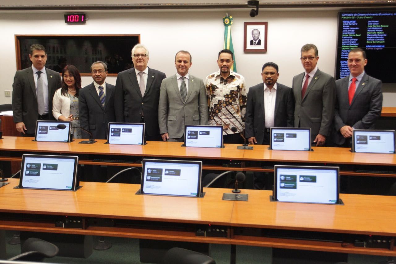 Comissão recebe parlamentares da Indonésia para discutir relações comerciais