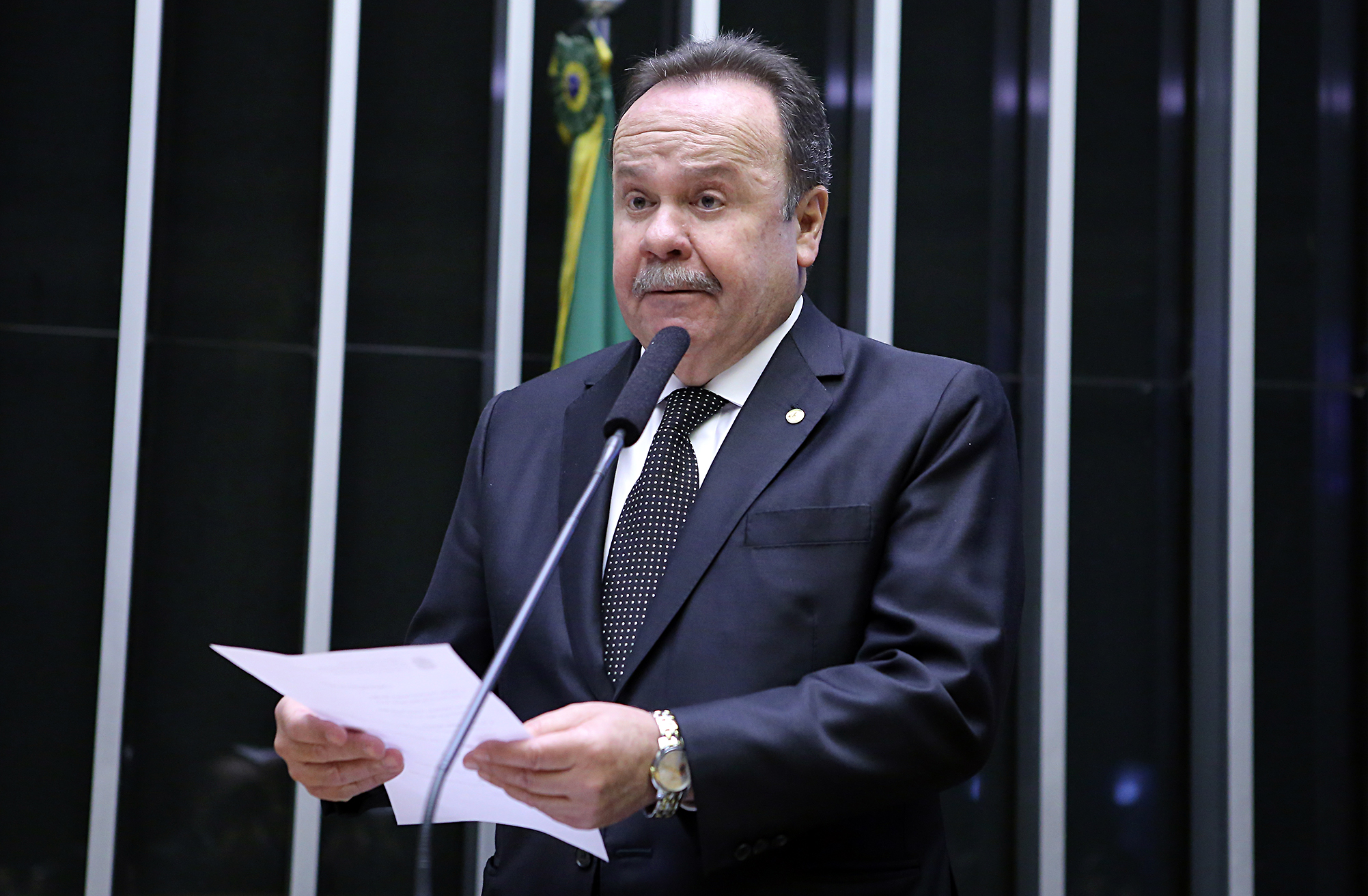 Comissão rejeita proibição de venda de bebidas alcoólicas próxima a escolas e universidades