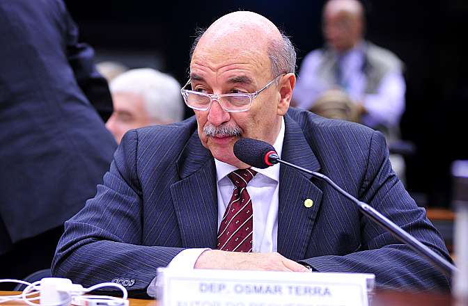 Comissão vai reavaliar projeto que dá garantias a concessionárias de veículos