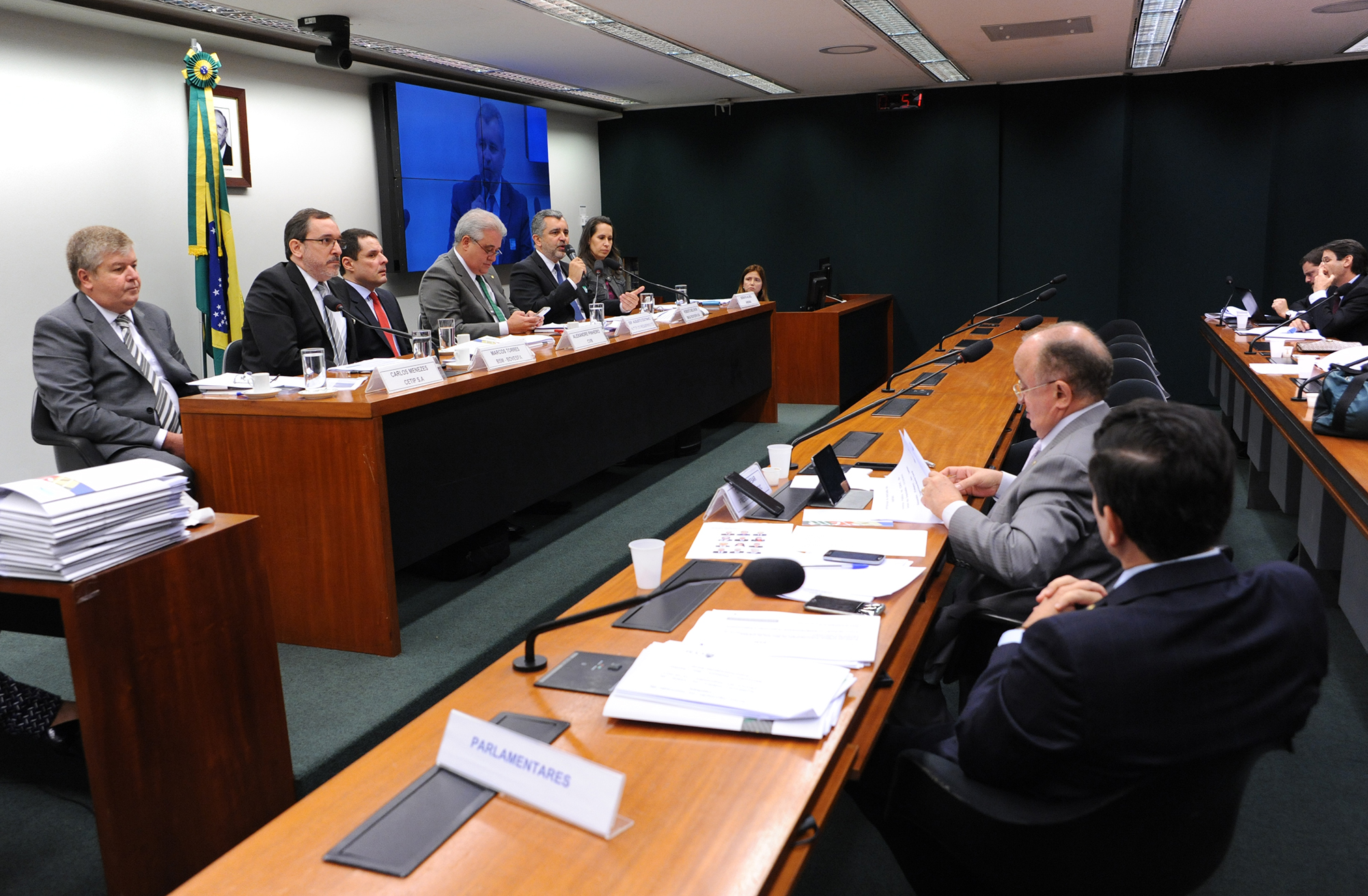 Debate contrapõe modelos de autorregulação do mercado de capitais