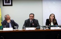 Debatedores divergem sobre permissão para patente de fragmento de ser vivo