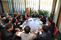 Deputado Agnolin recebe comitiva do Nepal; país busca estreitar relações econômicas com o Brasil