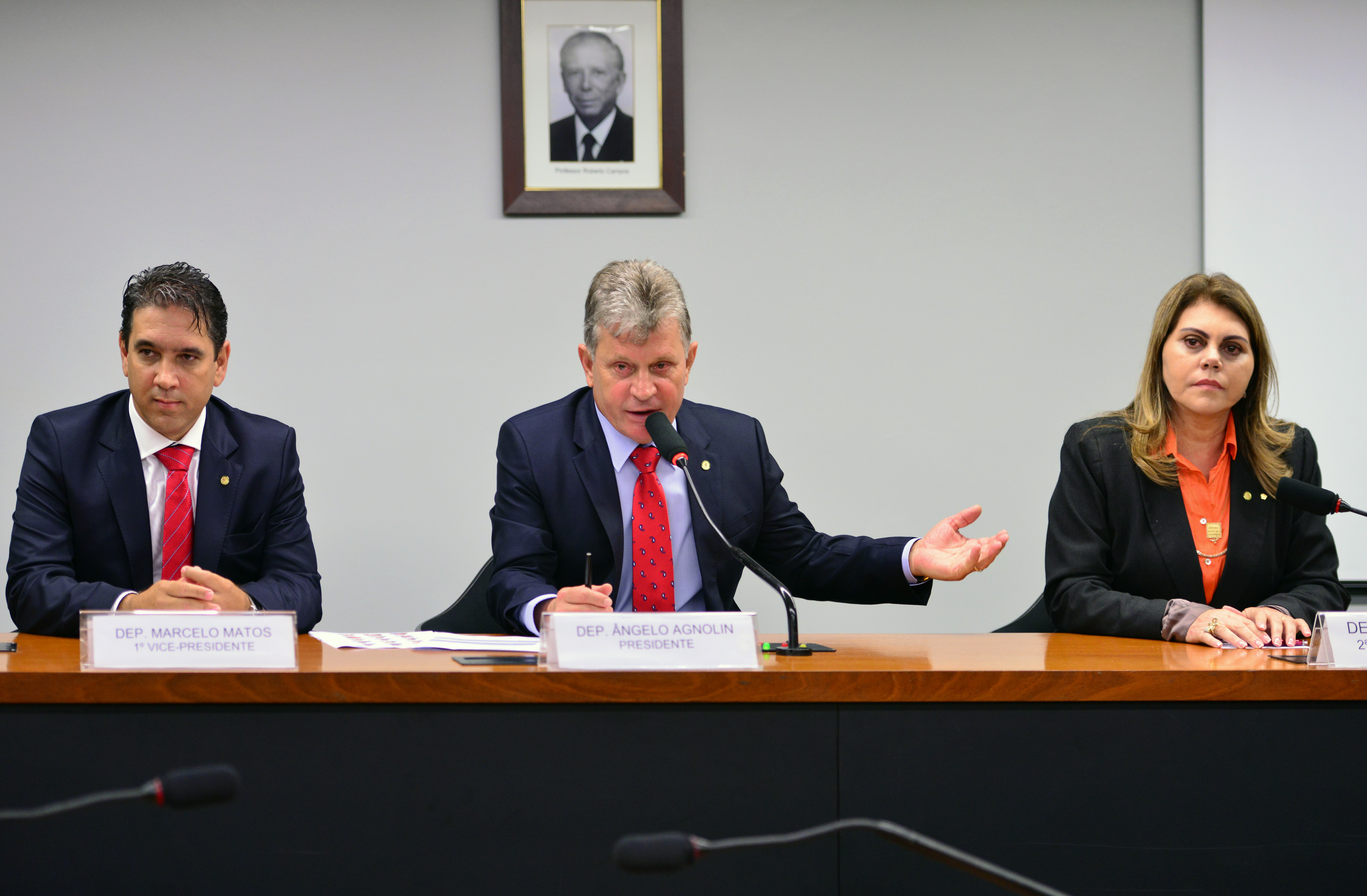 Deputado Ângelo Agnolin é eleito Presidente da CDEIC