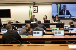Deputados criam estratégias para aumentar a competitividade do Brasil 