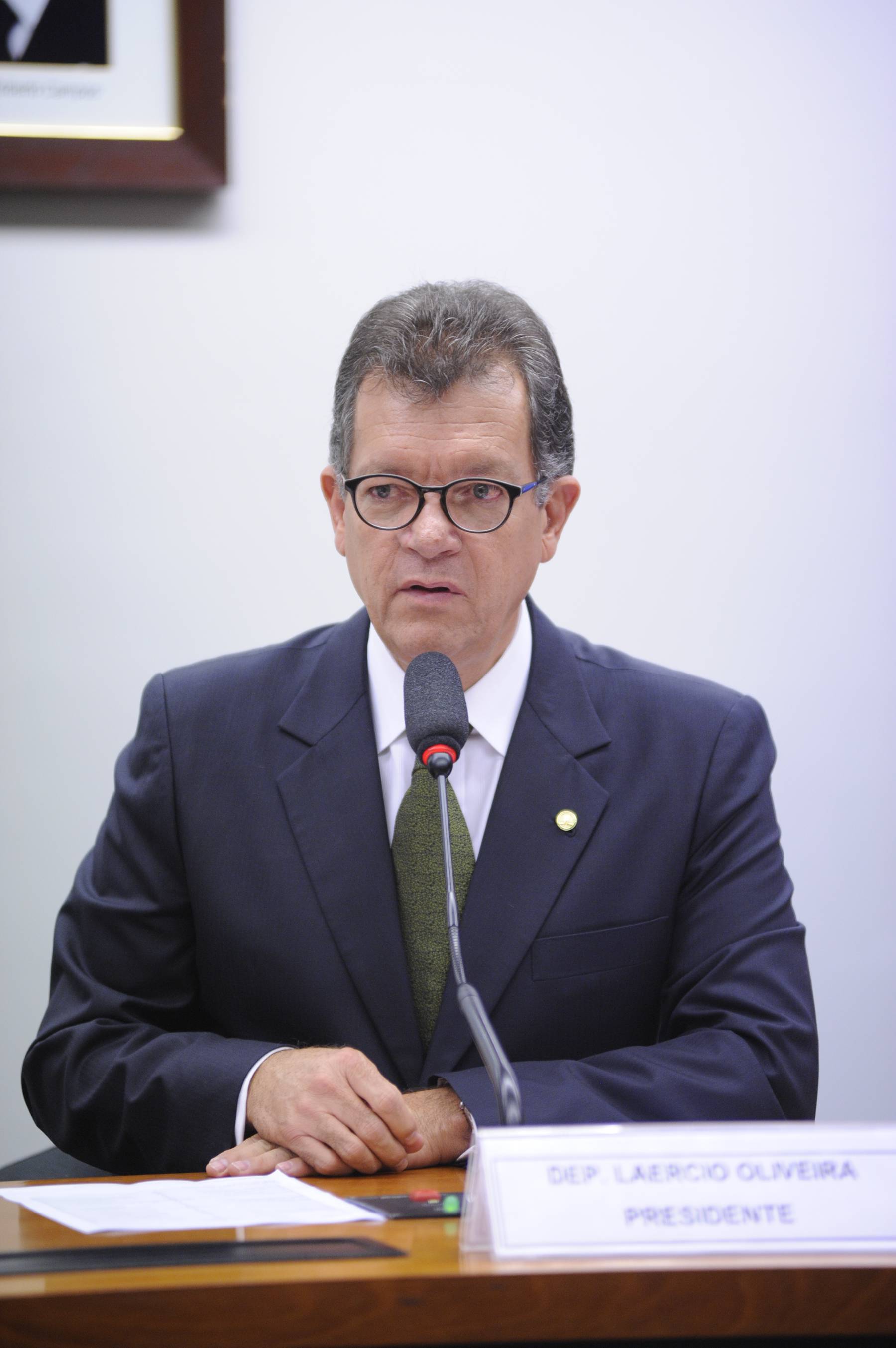 Folha de S.Paulo publica artigo do deputado Laercio Oliveira
