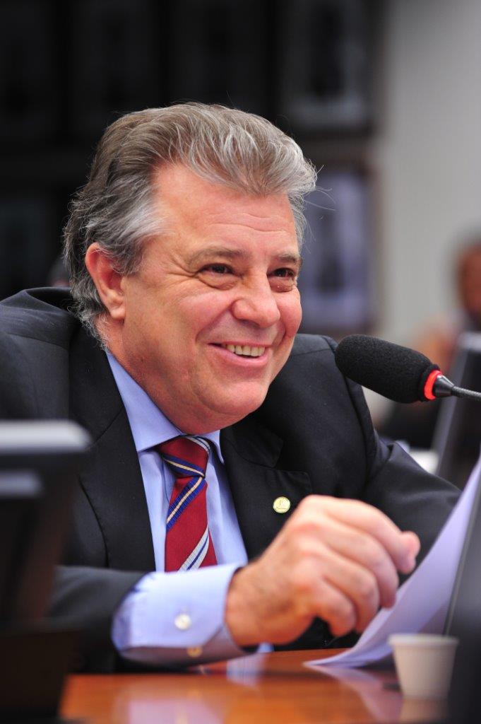 Garantia contratual de veículo deve ser assegurada para peças e equipamentos