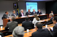 Governador do Amazonas anuncia apoio de líderes para que PEC da Zona Franca seja votada 