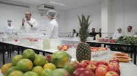 Para expositores preocupação com agrotóxicos não pode levar à redução do consumo de frutas e verduras