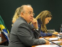 Presidente da CDEIC pede urgência na tramitação de projeto para fomentar exportações