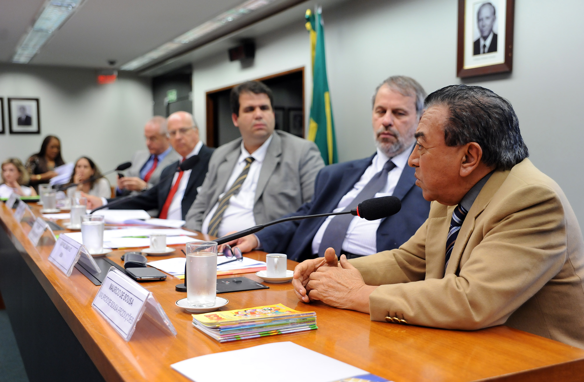 Projeto de Lei que restringe a propaganda de produtos infantis divide opiniões