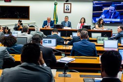 Projeto de lei vincula metas de segurança do trabalho a participação nos lucros 